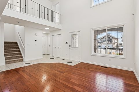 22-sherwood-cove-nw-open-to-below-entrance