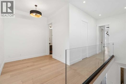 4216 16 Street SW Calgary (21)