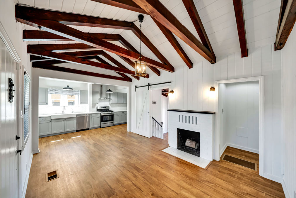 06 Front Interior SkyFilm_ 07