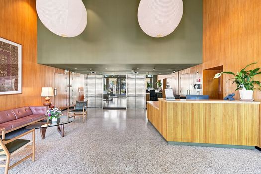 06 Lobby