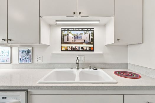 20 Kitchen - Sink