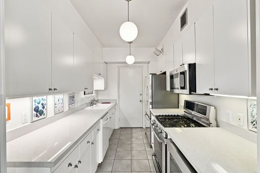 22 Kitchen