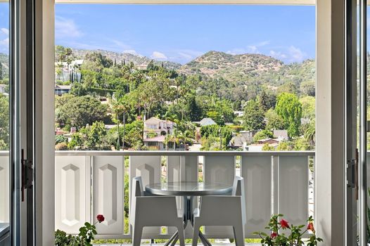 35 Balcony - North Hillside View