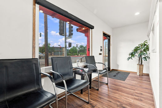 11 Wating Room