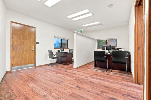 23 Back Offices