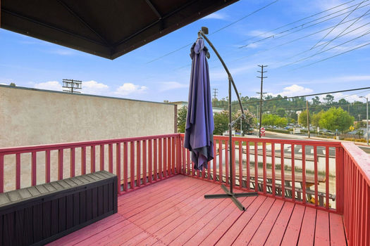 39 Sundeck