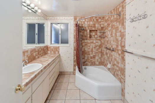 12 Bathroom 1