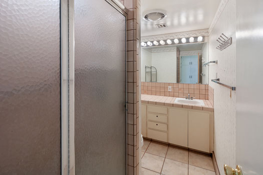 14 Bathroom 2
