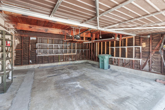 31 Garage
