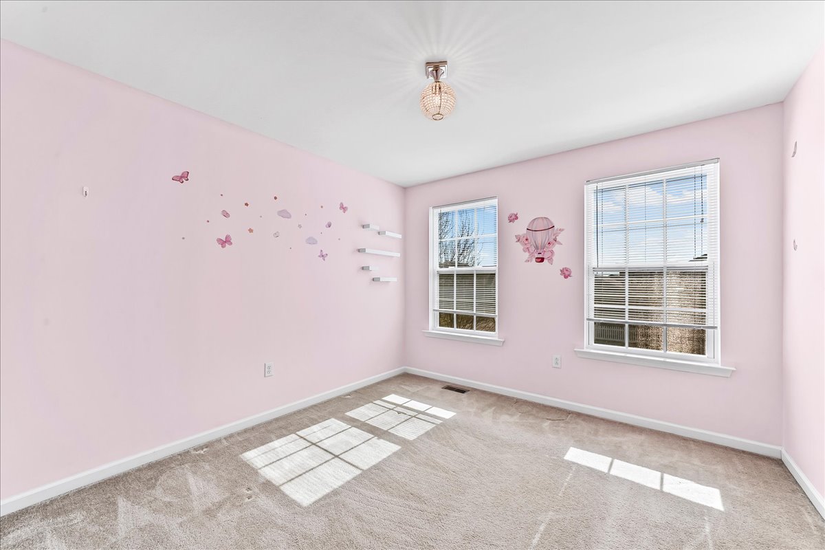 09-1946 E Aristotle Ave-7