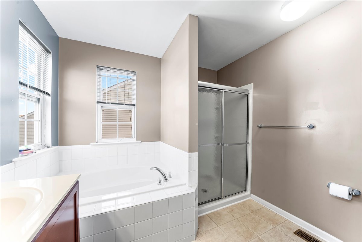 15-1946 E Aristotle Ave-15