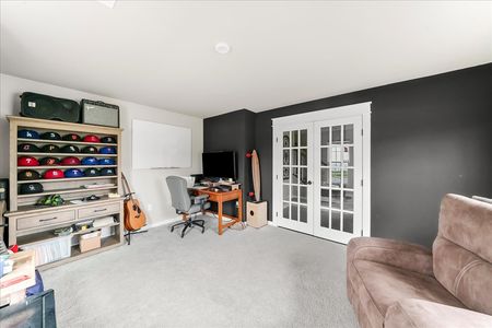 04-331 S Parkway Dr-31