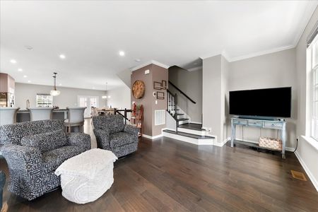 11-331 S Parkway Dr-21