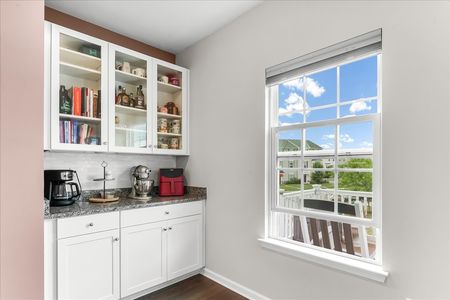16-331 S Parkway Dr-26