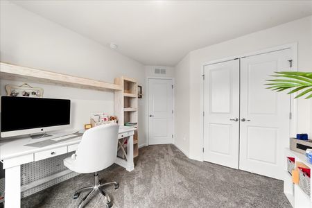 27-331 S Parkway Dr-8