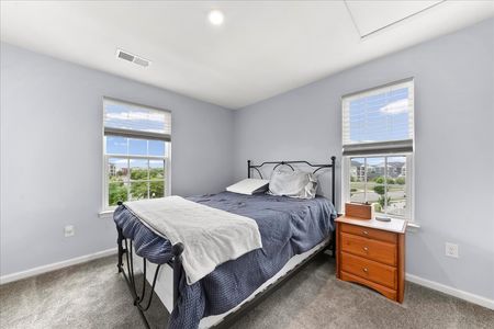 28-331 S Parkway Dr-9