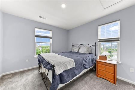 30-331 S Parkway Dr-11
