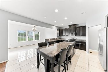 10-33 Barkley Ct-14