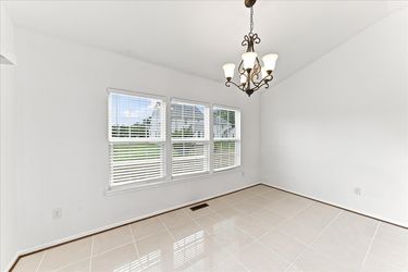 14-33 Barkley Ct-18