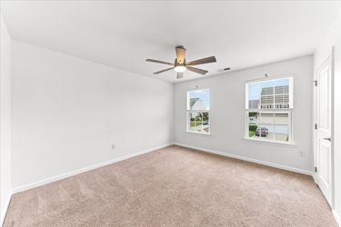 23-33 Barkley Ct-33