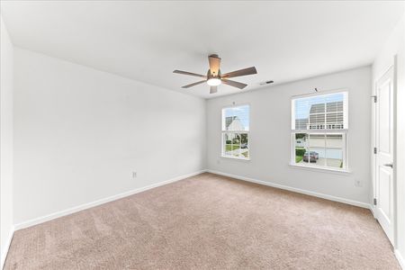 23-33 Barkley Ct-33
