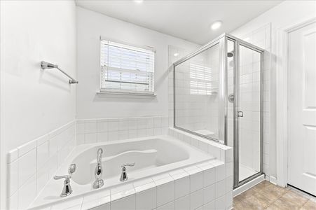27-33 Barkley Ct-38