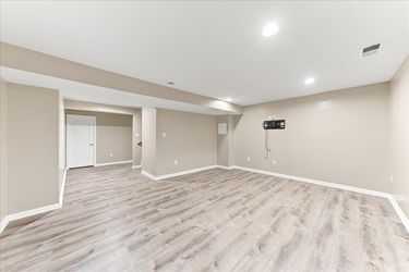 31-33 Barkley Ct-21