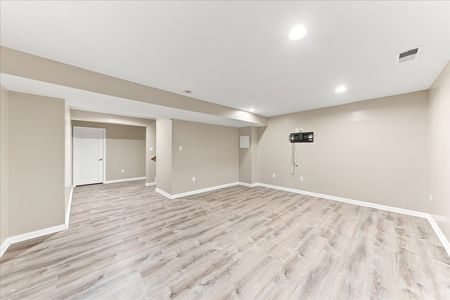 31-33 Barkley Ct-21