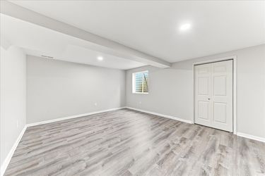 33-33 Barkley Ct-24