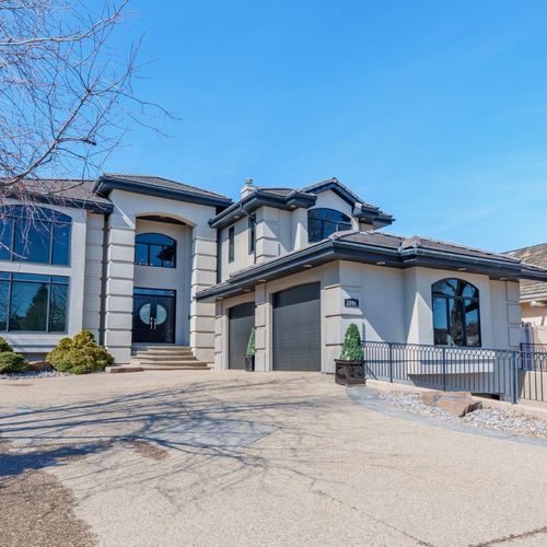 Twin Brooks Luxury Estate for Sale | Ravine-Back Home