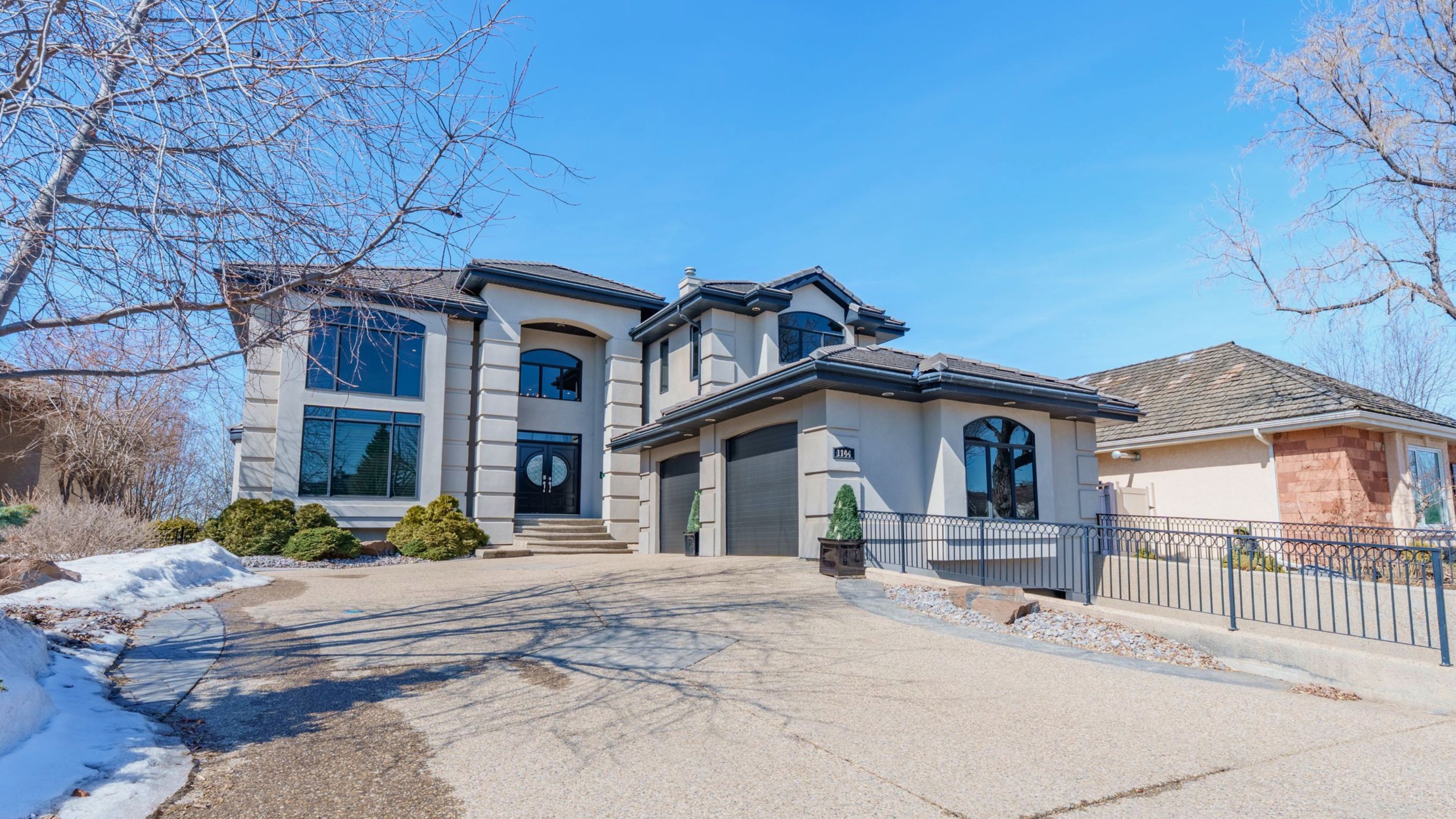 1144 119 ST NW-2