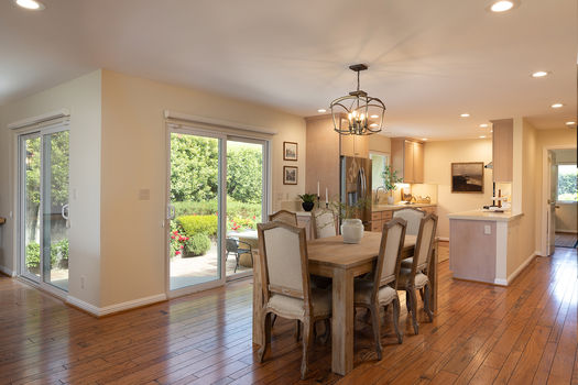 14 660TrinityAve Nook
