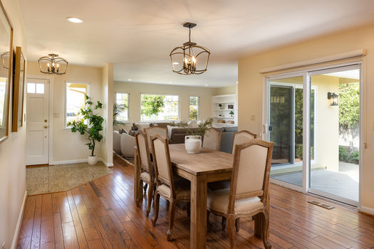 15 660TrinityAve Nook