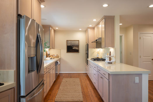 17 660TrinityAve Kitchen