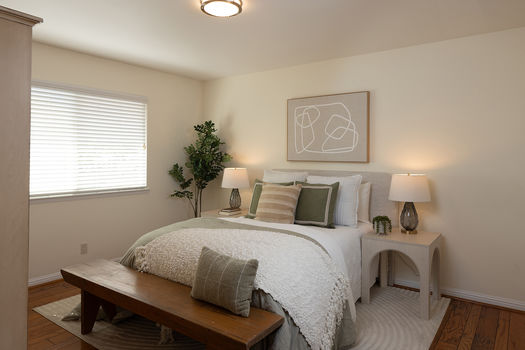 21 660TrinityAve bed