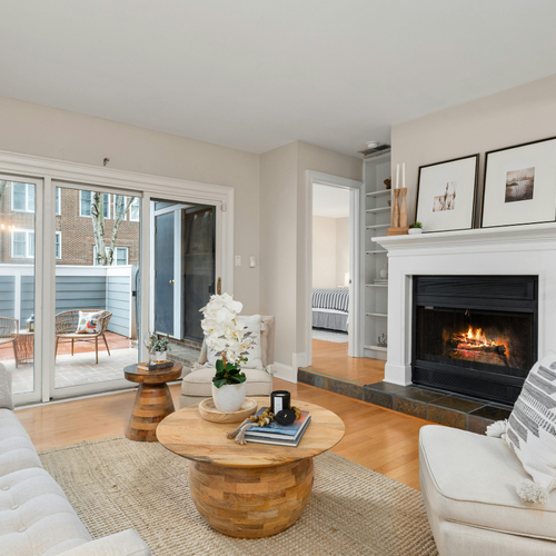 Thinking of Buying in Massachusetts? Here's How to Choose Between a Condo and a House