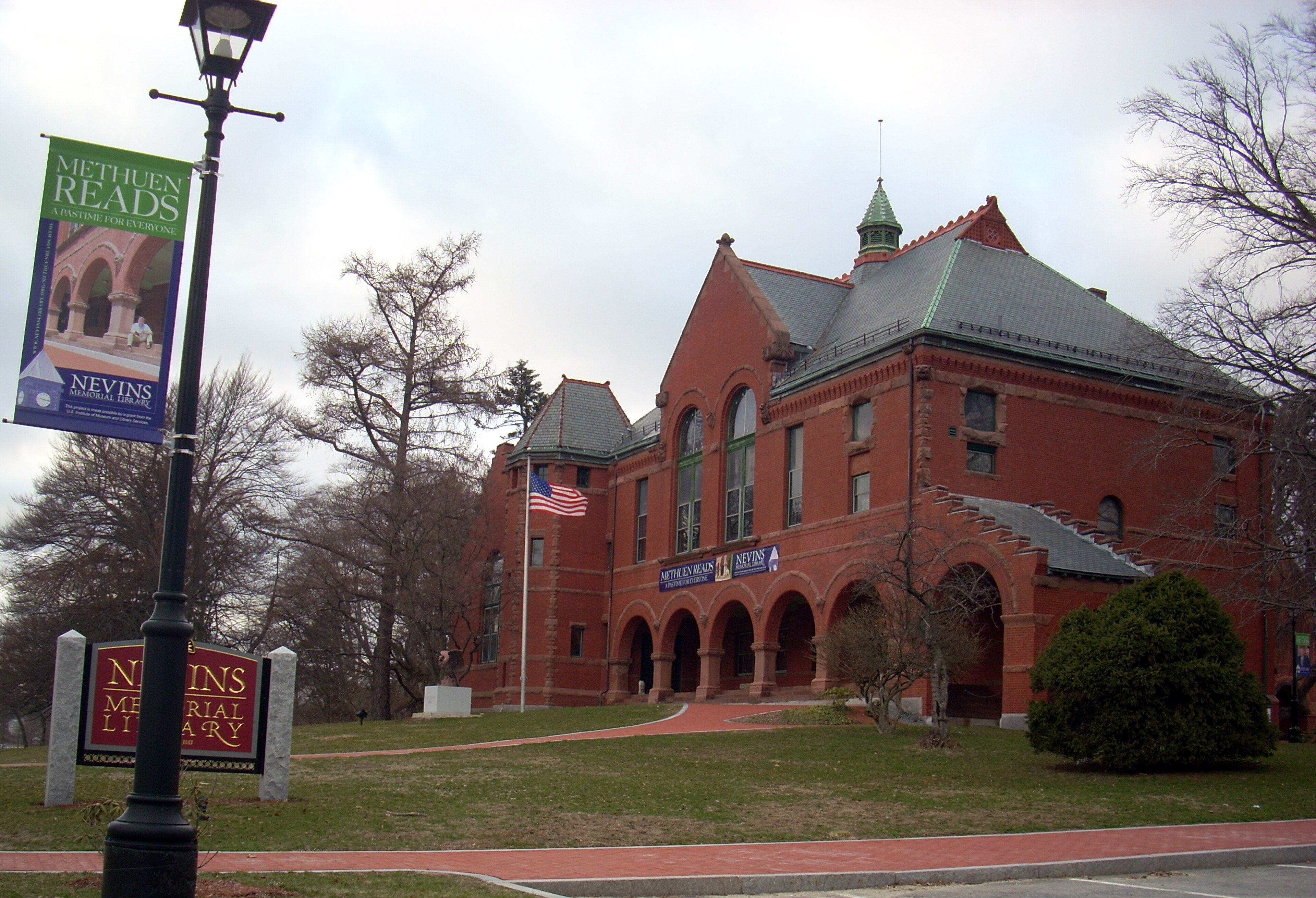 131-weybossett-st-methuen-spotlight