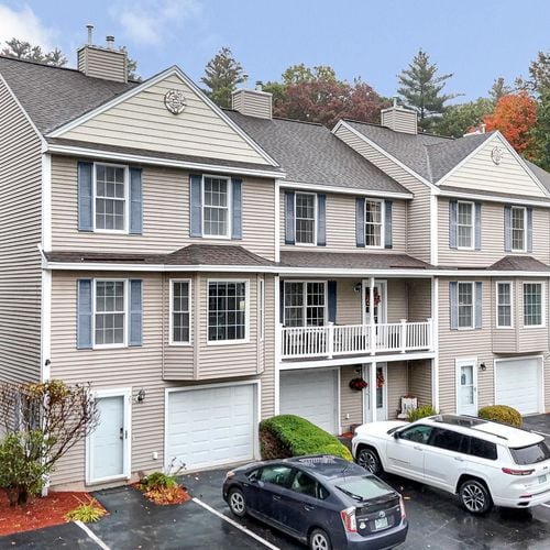 Open House Today in Amherst: 25 Belleview Dr, $390,000 End-Unit Townhouse