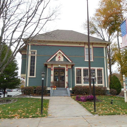 300 Chapman St Canton: Street & Neighborhood Spotlight