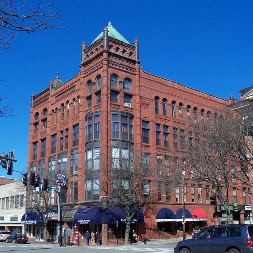 31 W Hobart St, Nashua NH: Street & Neighborhood Spotlight