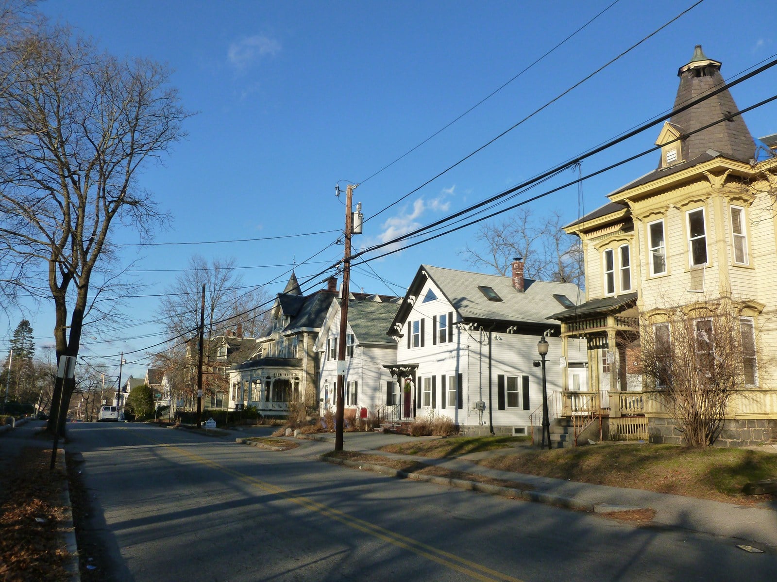 354-princeton-blvd-lowell-spotlight