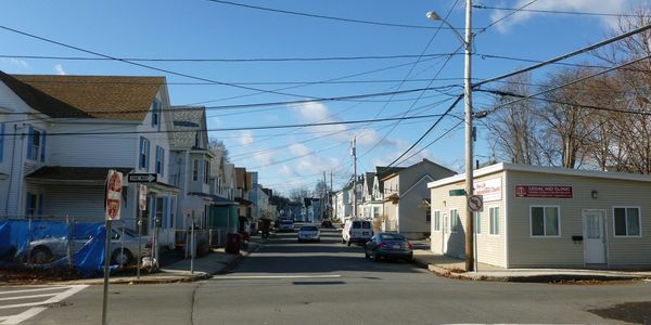 58 Oakland Street, Lowell MA: Street & Neighborhood &hellip;