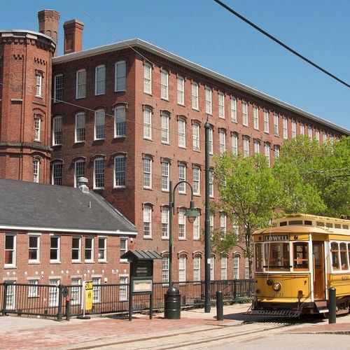 Selling a Condo in Lowell MA: HOA, Pricing & Paperwork Guide