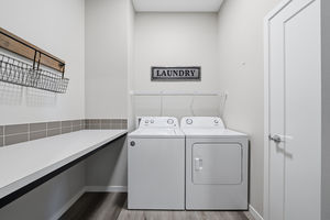 025-240 D_Arcy Villas Okotoks-25