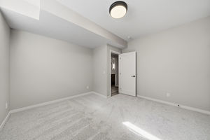 034-240 D_Arcy Villas Okotoks-34