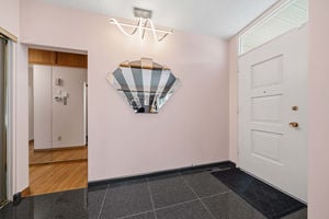 003-10407 2 St SE-3