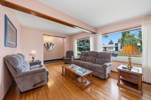 005-10407 2 St SE-5