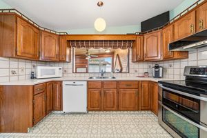 010-10407 2 St SE-10