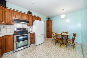 011-10407 2 St SE-11