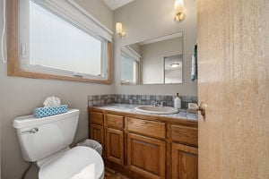 015-10407 2 St SE-15